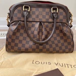 Louis Vuitton TREVI Pm in Damier